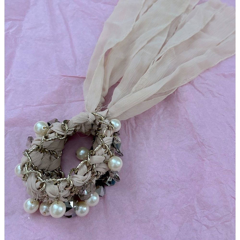 Bebe pearl jewel bracelet